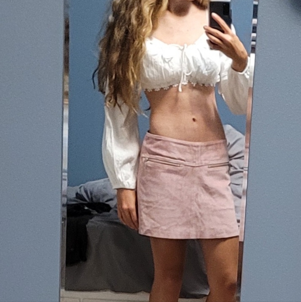 White longsleeve croptop